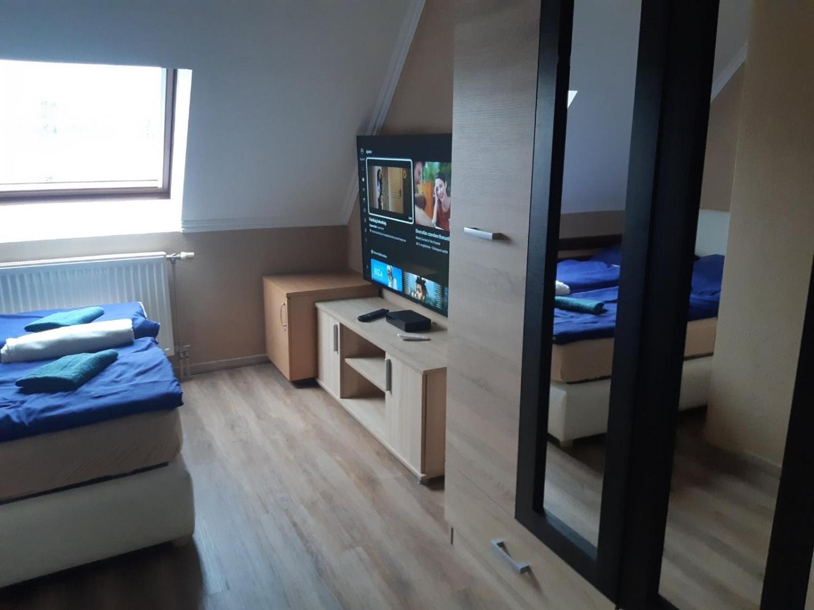 Bajnok Apartman เฮวิซ ภายนอก รูปภาพ