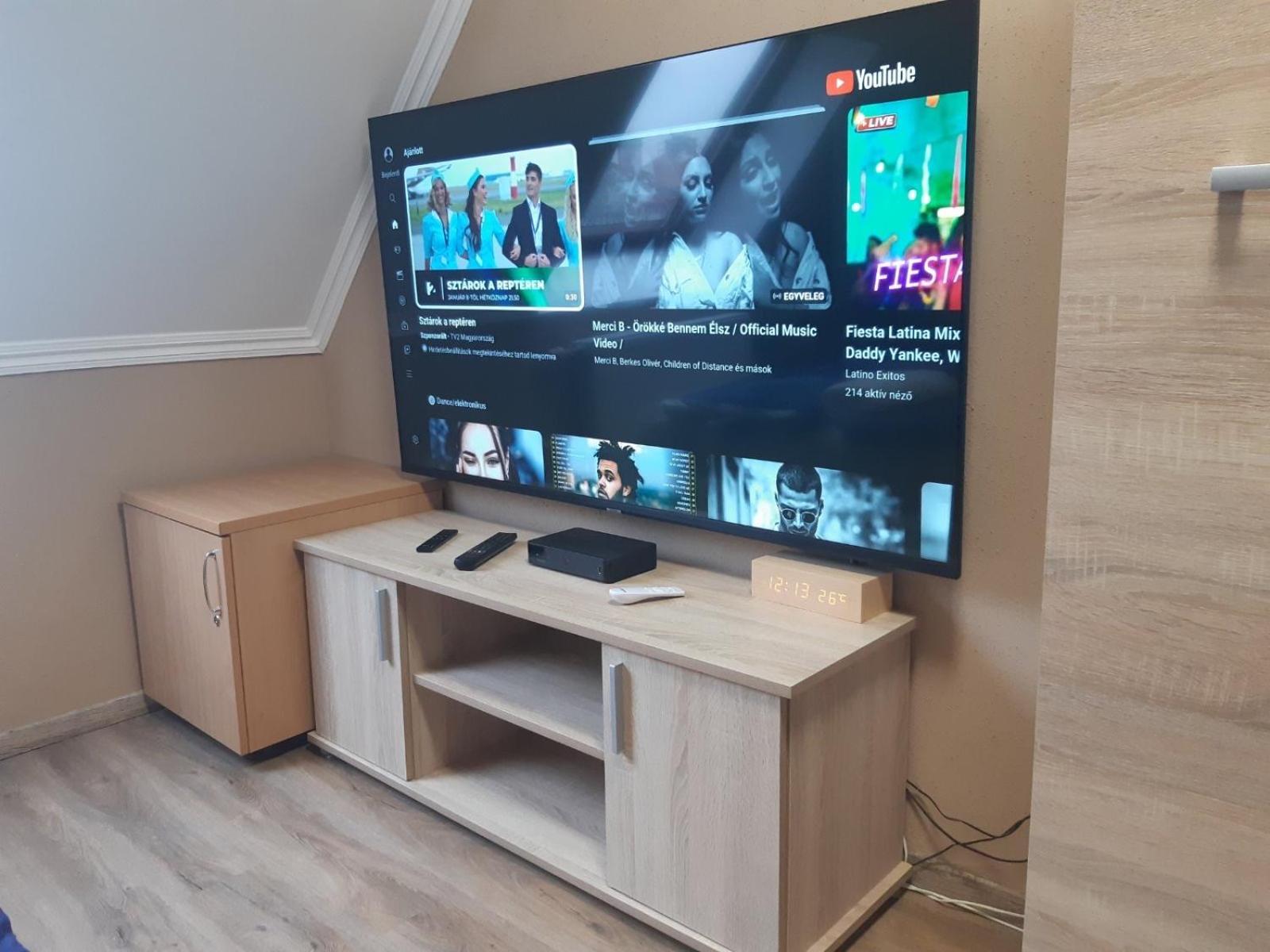 Bajnok Apartman เฮวิซ ภายนอก รูปภาพ